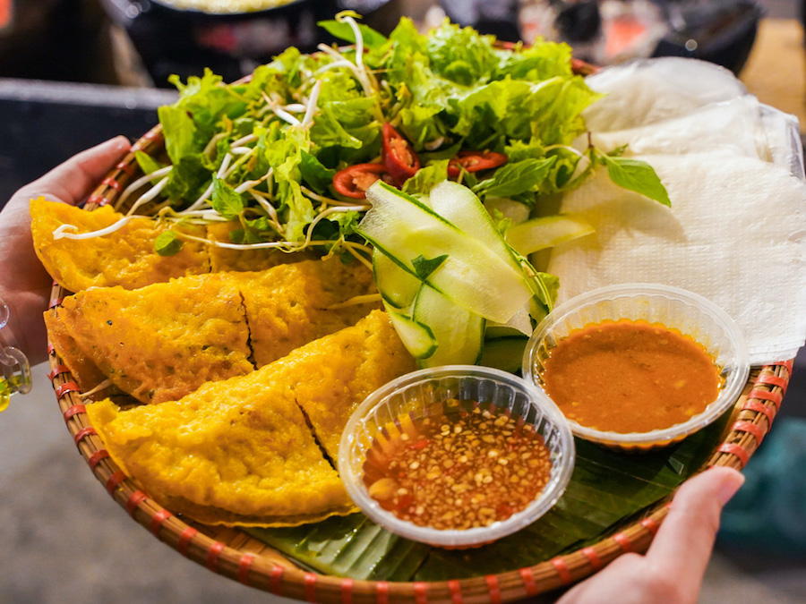 Thưởng Thức Ẩm Thực Địa Phương
